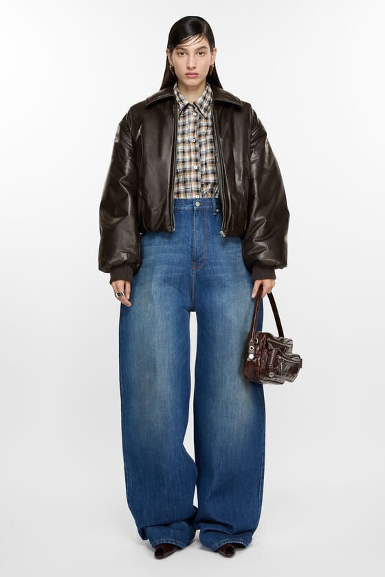FN-WN-OUTW000878, Dark brown, 2000x
