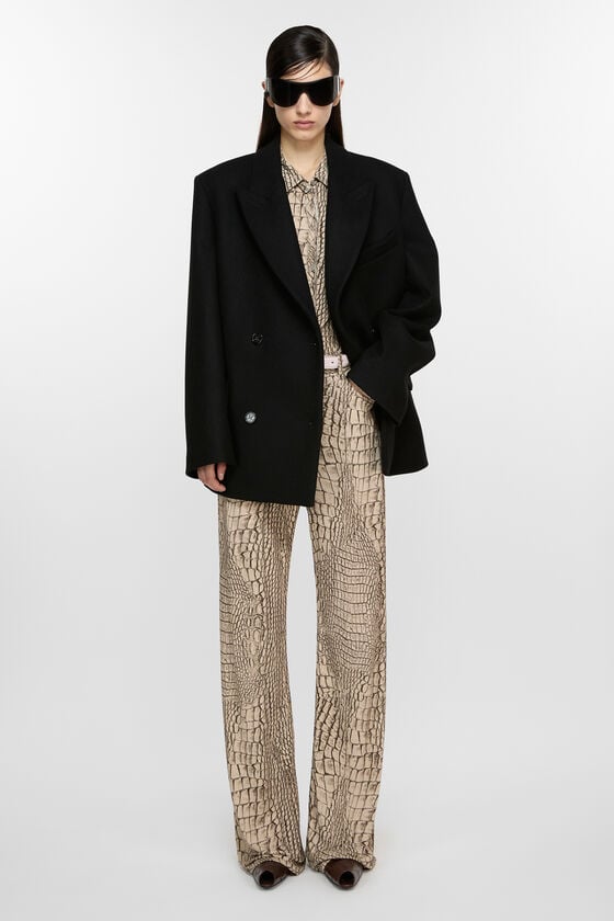 FN-WN-OUTW001028, Black