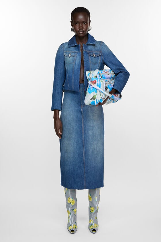 FN-WN-SKIR000865, Mid Blue, 2000x