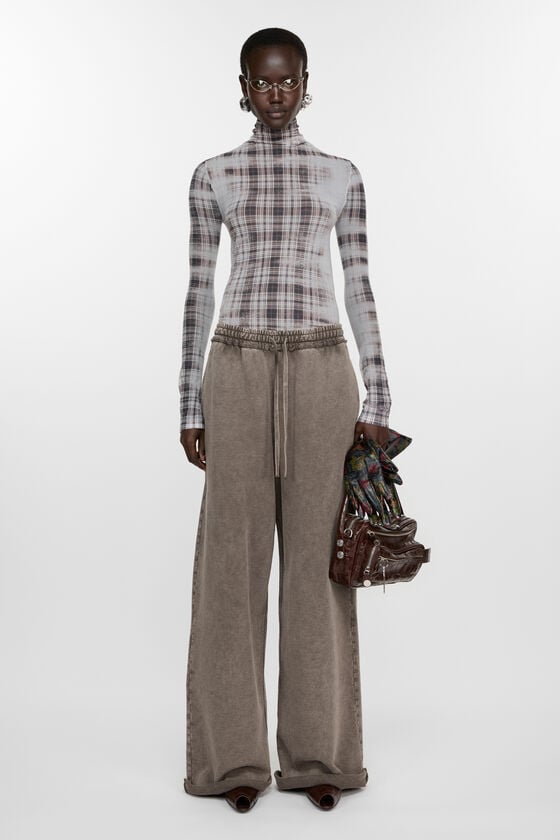 FN-WN-TROU001351, Taupe Brown, 2000x