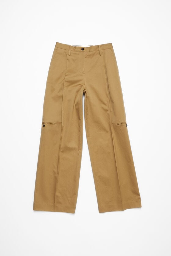 FN-WN-TROU001338, Faded ochre