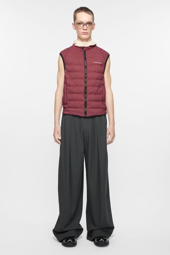 FN-MN-OUTW001166, Red, 2000x