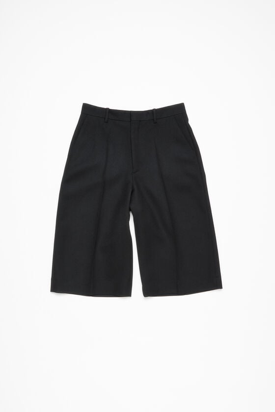 FN-MN-SHOR000248, Black
