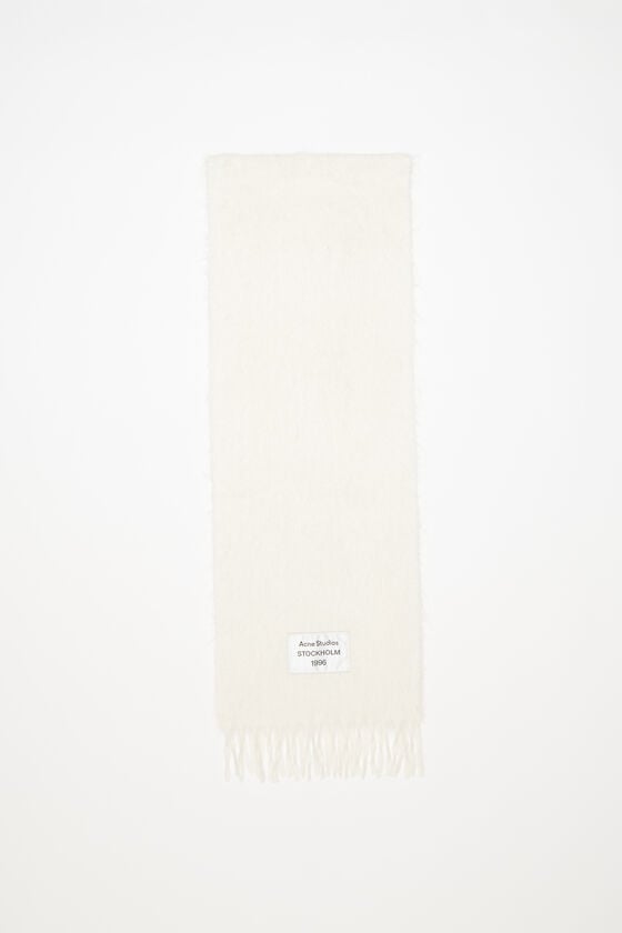 FN-UX-SCAR000401, White, 2000x