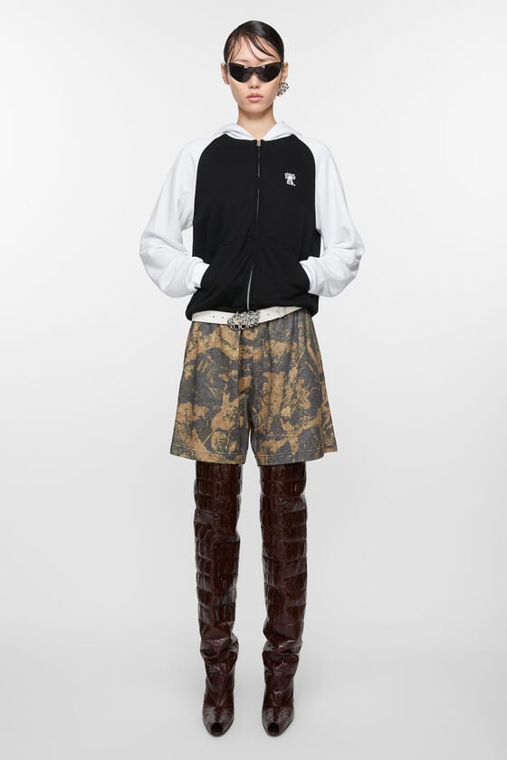 FN-UX-SHOR000033, Mud brown camo, 2000x